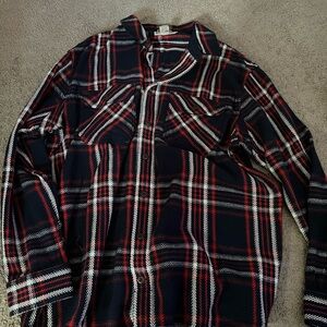 Duluth Trading Co Black and Red Plaid Button Down Shirt